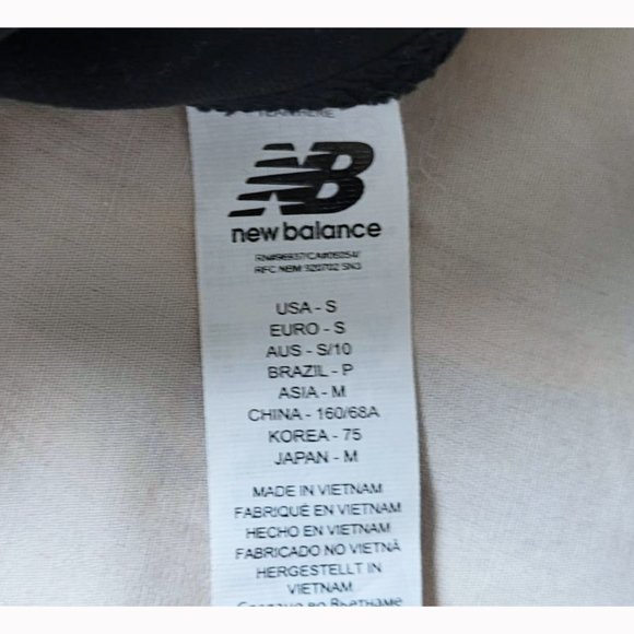 New Balance Black Capri Length Leggings (S) - Picture 8 of 8